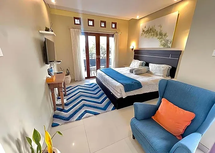 Double U Camp And Hotel